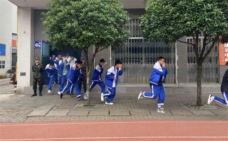 01.jpg