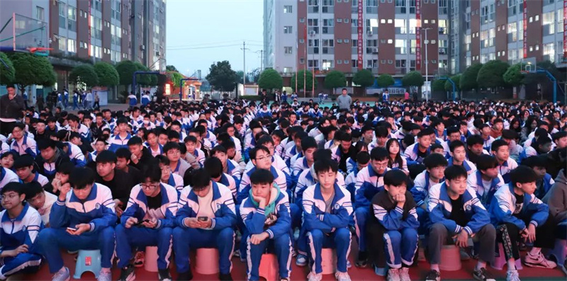 02.jpg